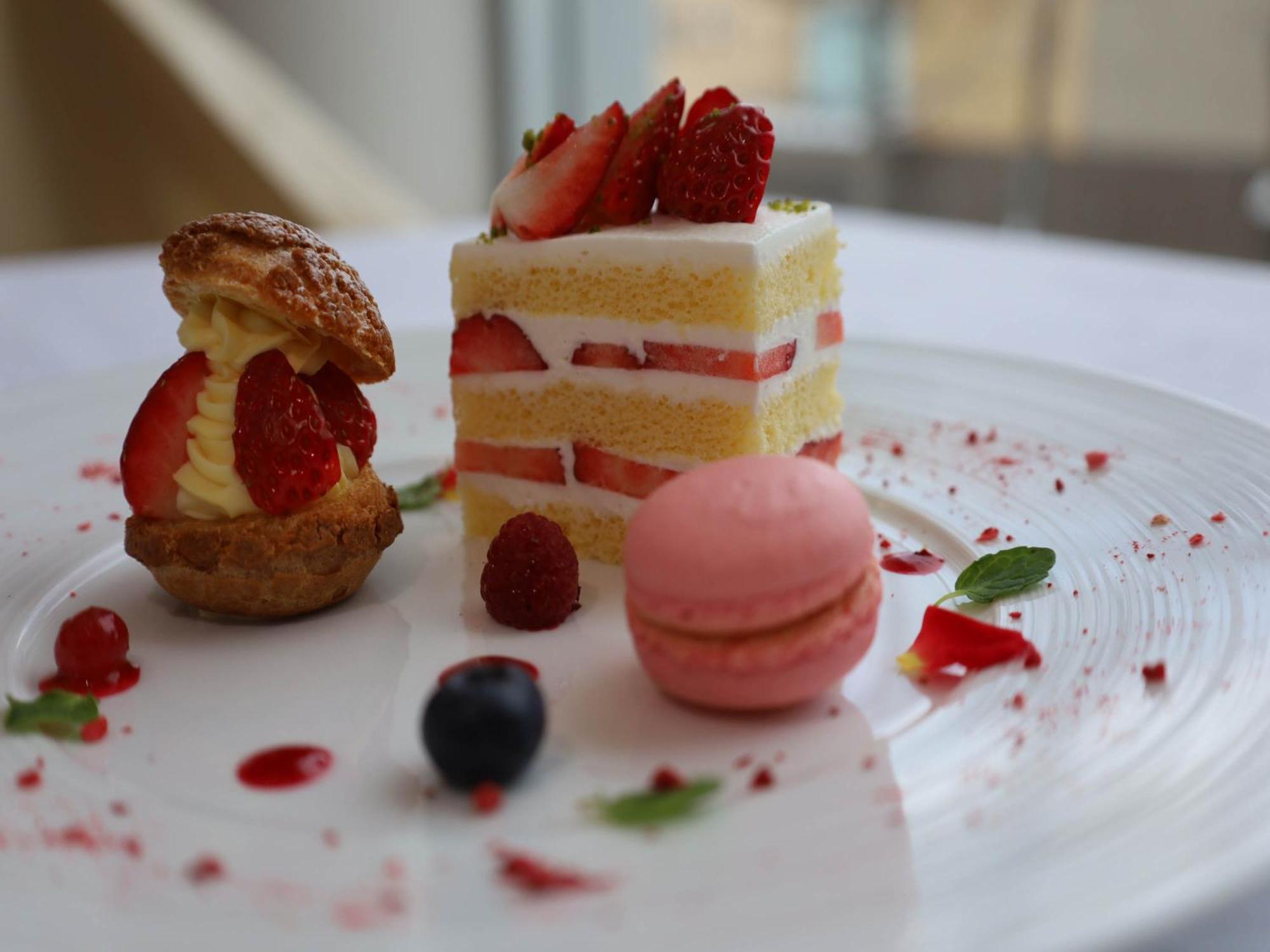 Shin Furano Prince Hotel Exterior photo A dessert